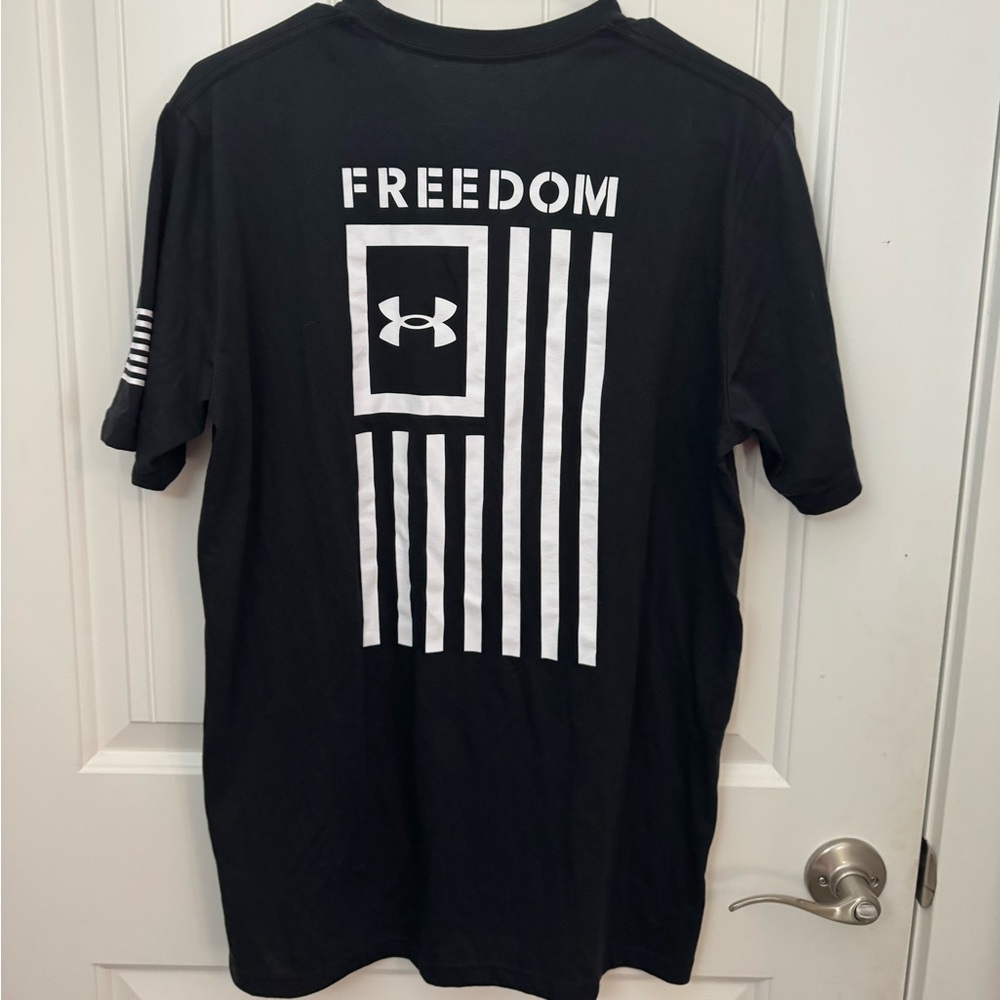 Under Armour Men's Black Freedom T-Shirt medium - E